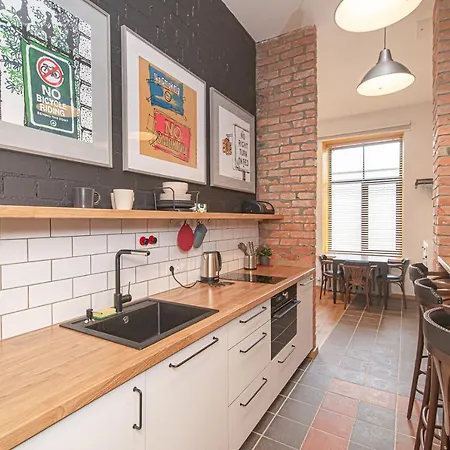 Modern Vilnius Old Town Apartment With Free Parking Экстерьер фото
