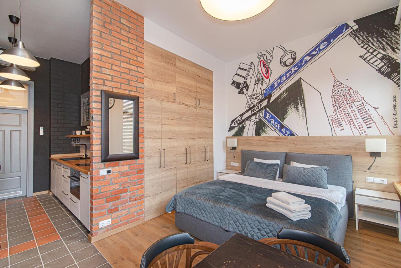 Modern Old Town With Free Parking Апартаменты *